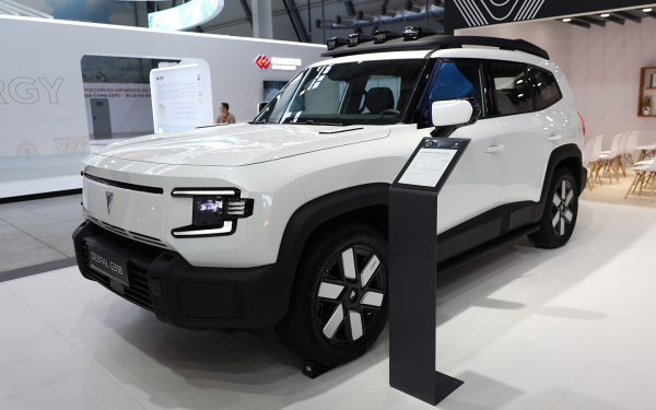 
            Changan представил в России три новые модели. Они под разными брендами
        