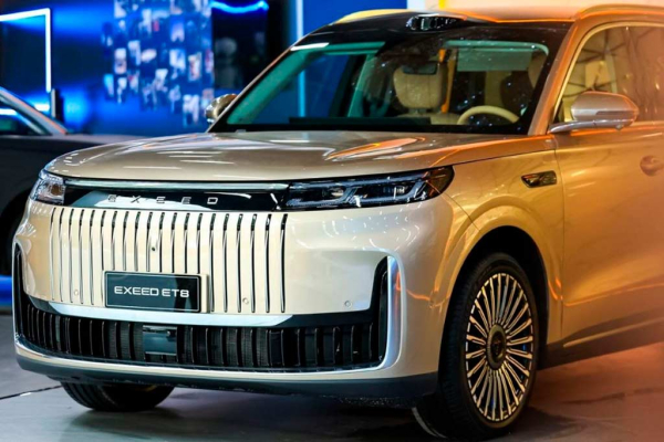 В 2026 году в России появится крупный гибридный кроссовер Exeed ET8 В 2026 году в России появится крупный гибридный кроссовер Exeed ET8
