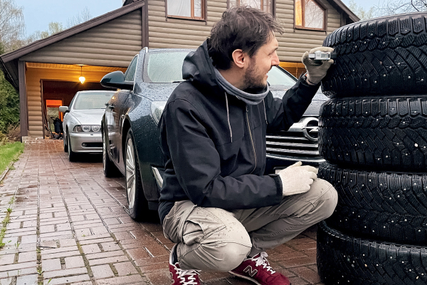 Следы контакта: шины Gislaved IceControl на ледовой трассе в Тюмени