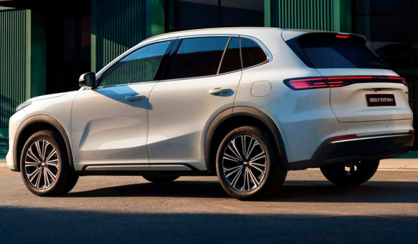 Гибридный Geely EX5 EM-i добрался до России: озвучены цены
