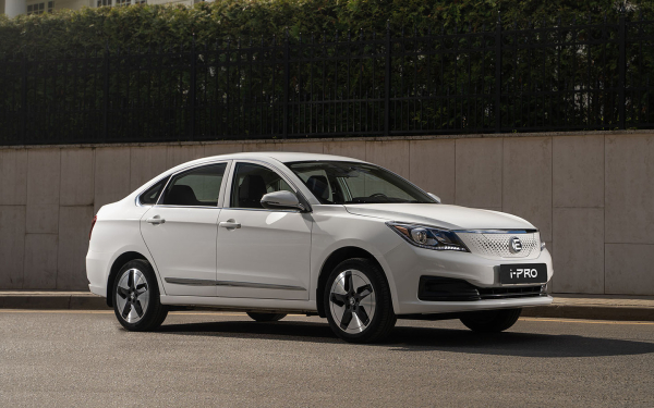 
            Новый утильсбор, камбэк Toyota и автономера через Госуслуги. Итоги недели
        