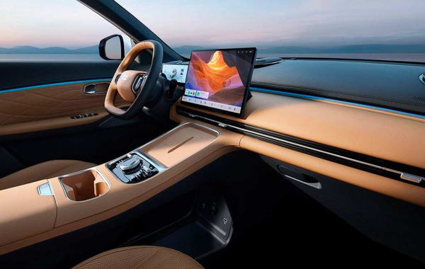 Гибридный Geely EX5 EM-i добрался до России: озвучены цены