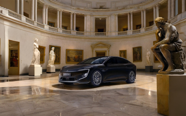 
            Путин на Toyota, сбой Porsche в России и шквал новинок. Итоги недели
        